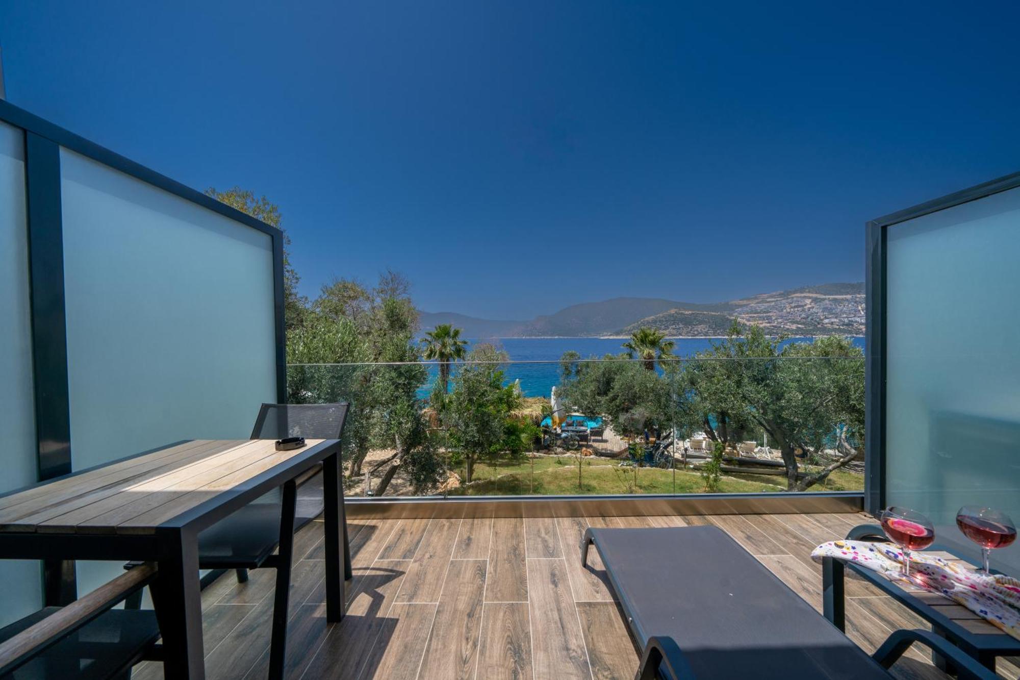 Kalkan Beach Park Hotel Kas Exterior photo