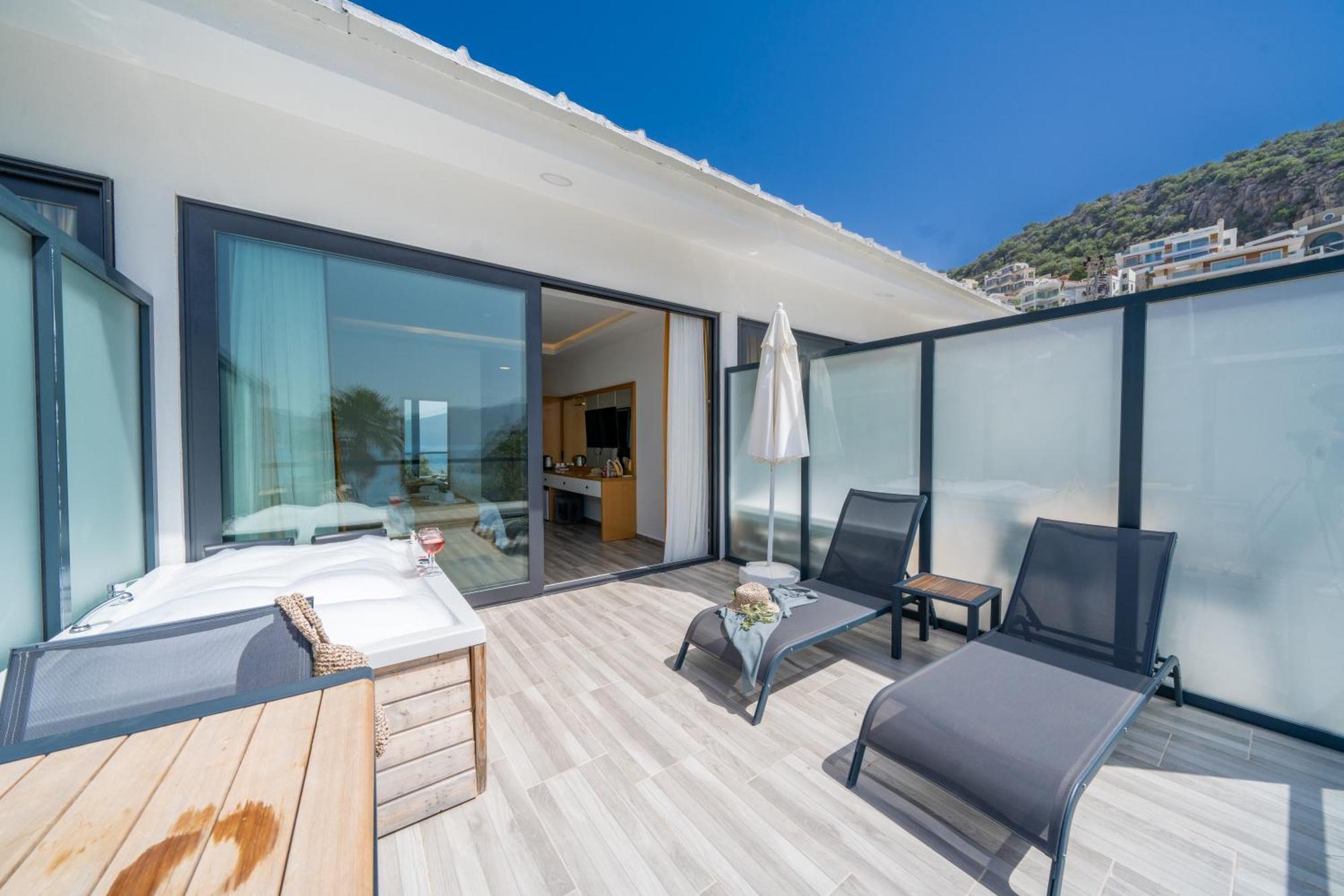 Kalkan Beach Park Hotel Kas Exterior photo