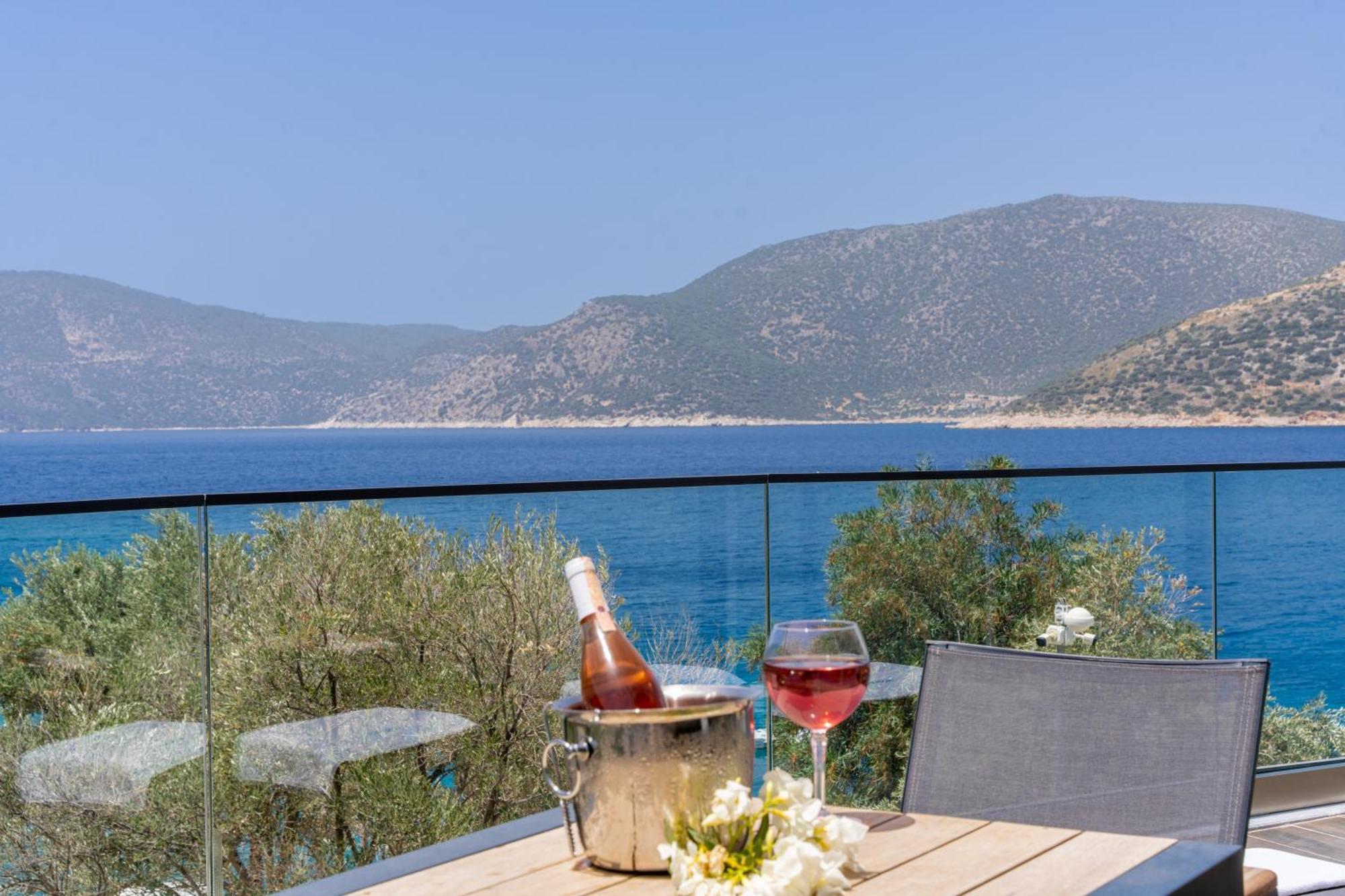 Kalkan Beach Park Hotel Kas Exterior photo