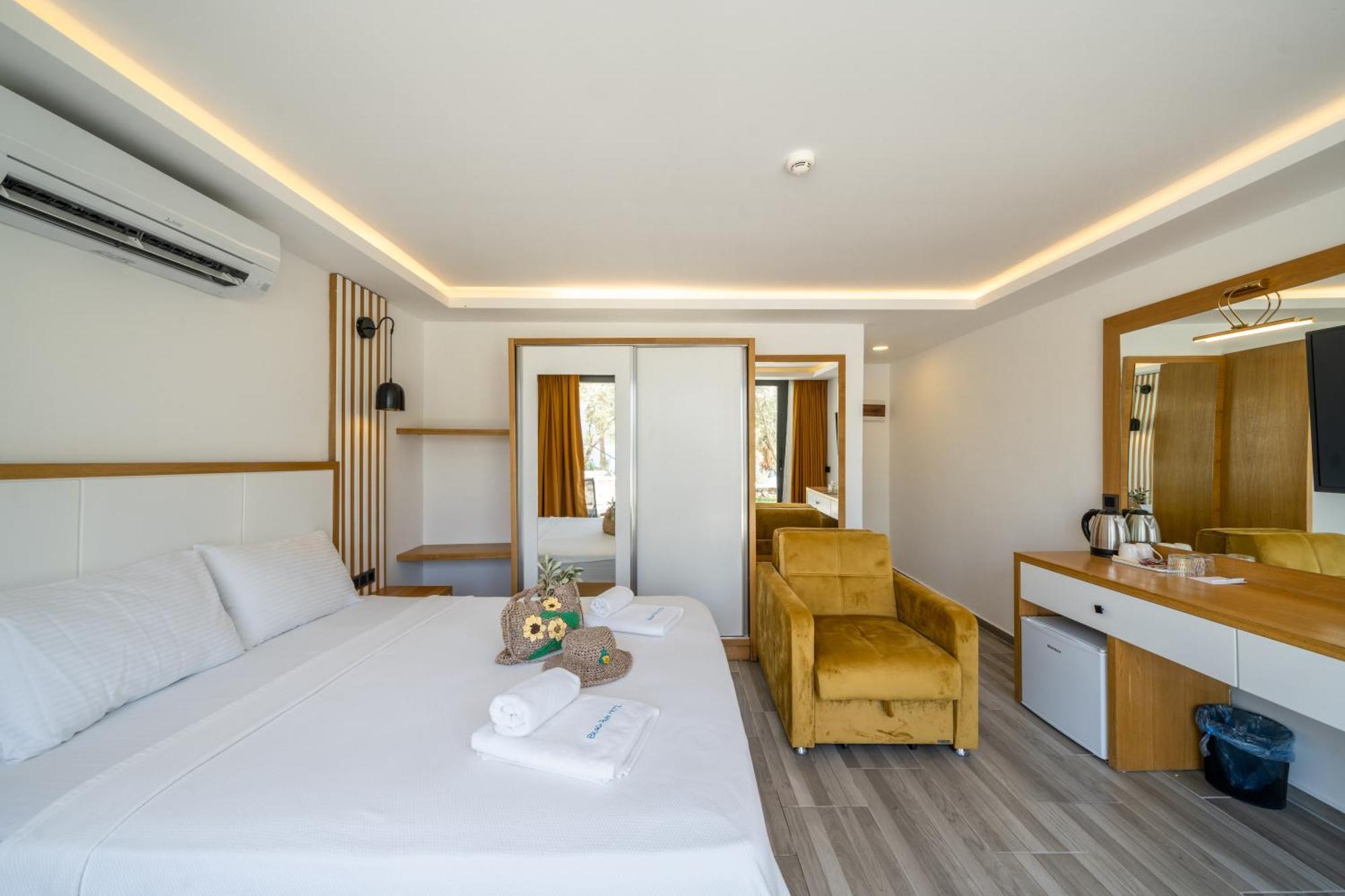 Kalkan Beach Park Hotel Kas Exterior photo