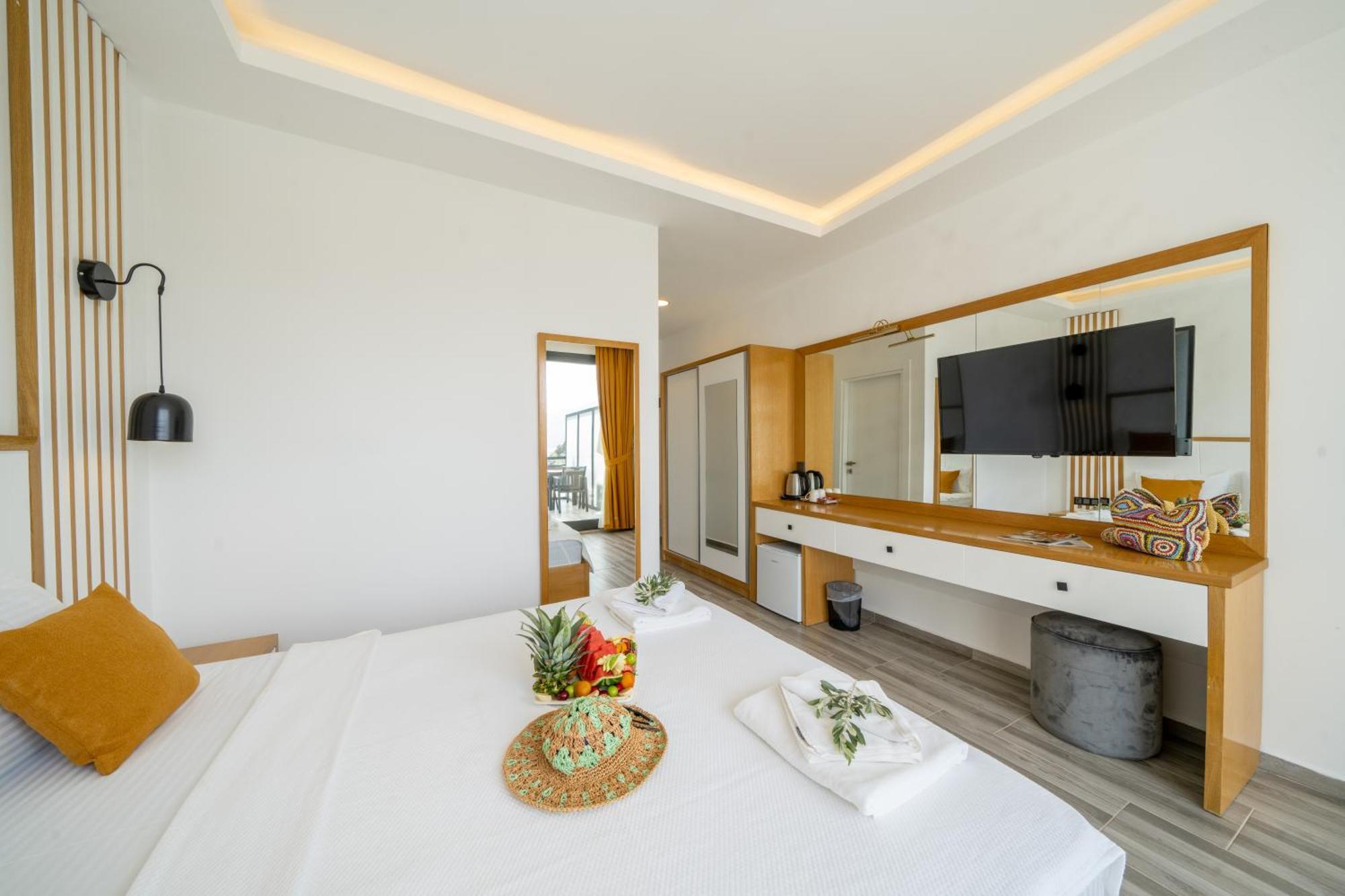 Kalkan Beach Park Hotel Kas Exterior photo